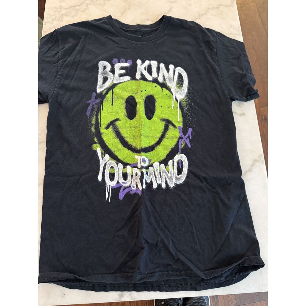 DOM “Be Kind to Your Mind” Graffiti Graphic T-Shirt – Men’s Large